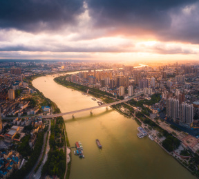 广西省南宁市邕江航拍日落