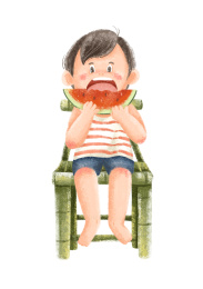 一个男孩坐在椅子上吃西瓜