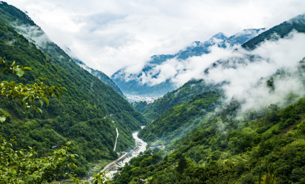 中国云南怒江贡山县峡谷风光