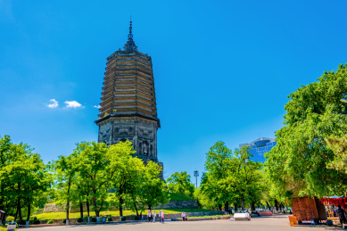 中国辽宁辽阳市标志性建筑白塔