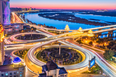 哈尔滨松花江公路大桥建筑夜景