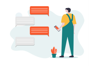 一个男生在拿着手机发短信