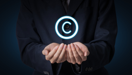 商务人士维护版权专利
