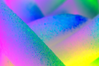 缠绕的白色泡沫