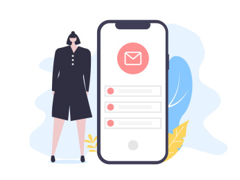 女生在用手机接收邮件