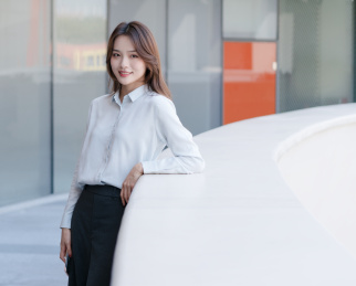 自信的商务女士