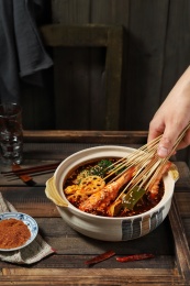 碗里的蔬菜钵钵鸡