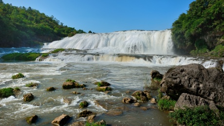 夏天的贵州黄果树瀑布群