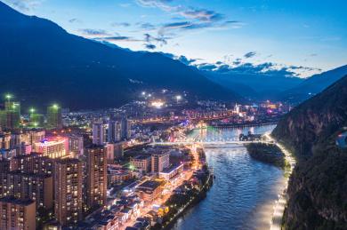 航拍云南怒江六库泸水夜景