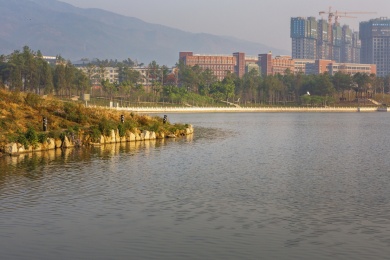 云南临沧玉龙湖公园景观