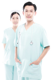 白色背景前的医护人员