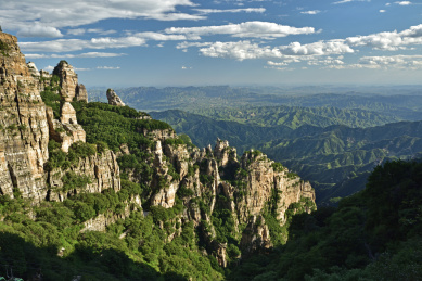 河北省保定市涞源县白石山风景区