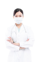 白色背景前的医护人员