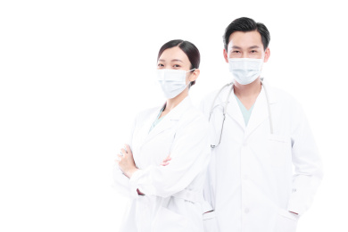 白色背景前的医护人员