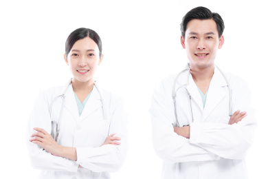 白色背景前的医护人员