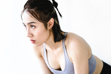 户外健身的中国女性