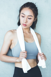 户外健身的中国女性