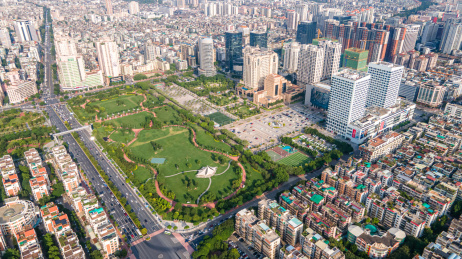 中国广东汕头市时代广场和周边建筑群