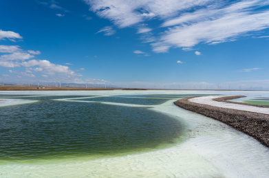 中国青海省海西茶卡镇茶卡盐湖景区风光