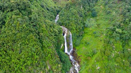 中国云南省玉溪市兴平南恩瀑布航拍