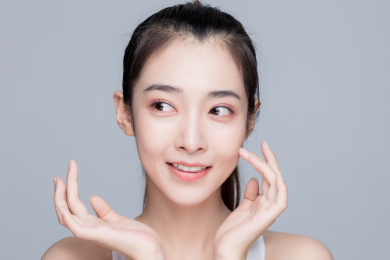 年轻活力亚洲年轻女性形象