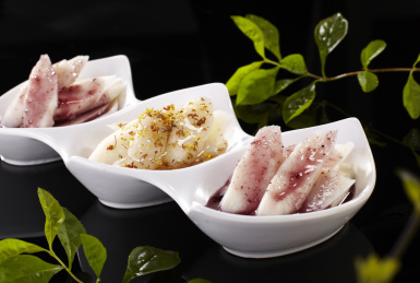 美味的中国菜，蓝莓桂花酱山药