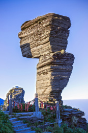 中国贵州铜仁梵净山蘑菇石