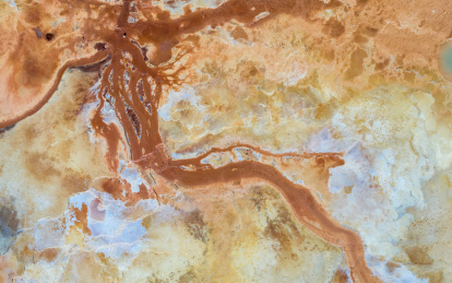 航拍青海省海西州茫崖市艾肯泉