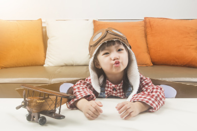 女孩子梦想成为伟大飞行员