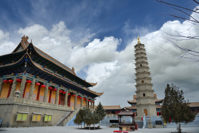 中国甘肃武威鸠摩罗什寺塔