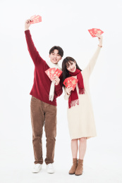一对年轻的情侣在拜年