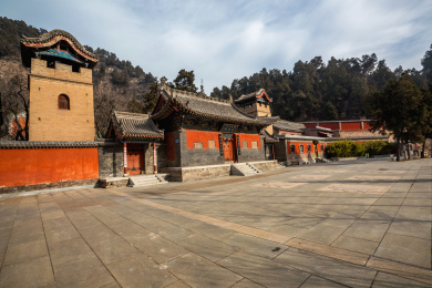 中国山西吕梁玄中寺风光