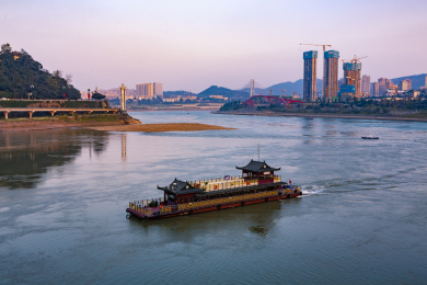 四川宜宾合江门的傍晚的风光