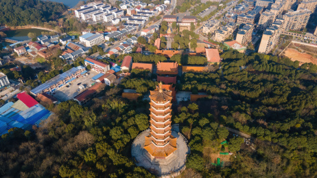 航拍湖南岳阳龟山圣安寺