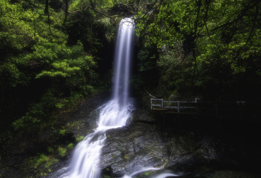 中国安徽池州石台神龙谷瀑布景色