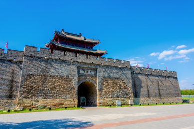 中国辽宁辽阳东京城城址天佑门