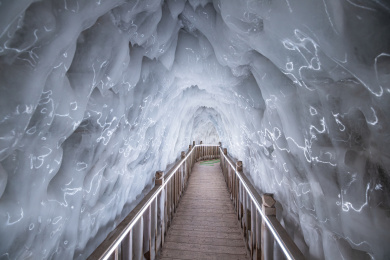 中国山西省临汾市乡宁县云丘山冰洞