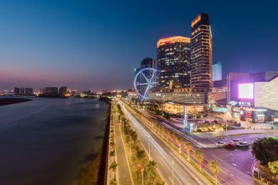 福建泉州泰禾广场，现代化城市景观