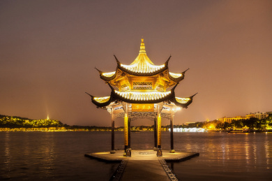 中国浙江省杭州西湖夜景风光