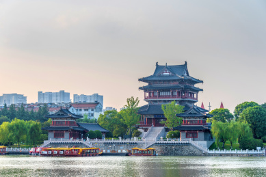 中国江苏泰州凤城河景区望海楼