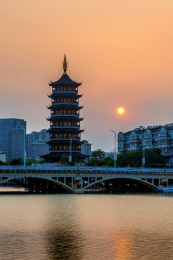 中国江苏泰州凤城河景区文峰塔日暮风光