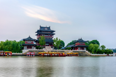 中国江苏泰州凤城河景区望海楼