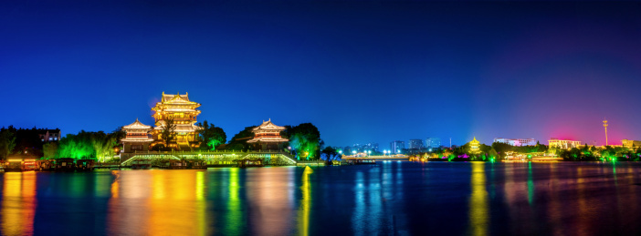 中国江苏泰州凤城河景区夜景全景