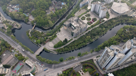 贵州遵义：湘江河水清岸绿