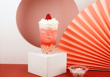 草莓蜜桃汤圆雪顶