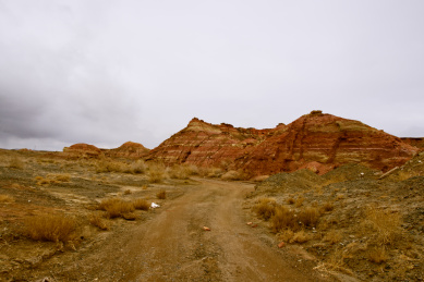 中国新疆克拉玛依西戈壁丹霞地貌