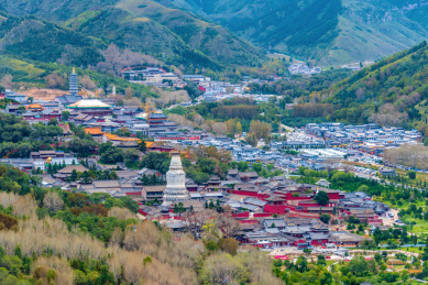 中国山西忻州五台山台怀镇建筑群风光