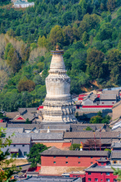 中国山西忻州五台山台怀镇建筑群风光