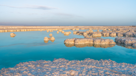 中国青海茫崖翡翠湖风光