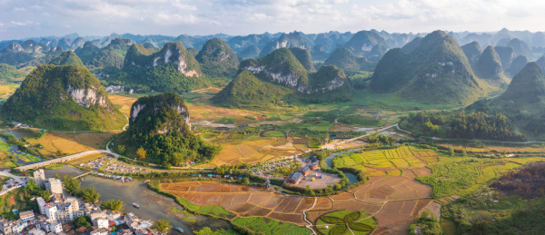中国广西靖西鹅泉山水风光